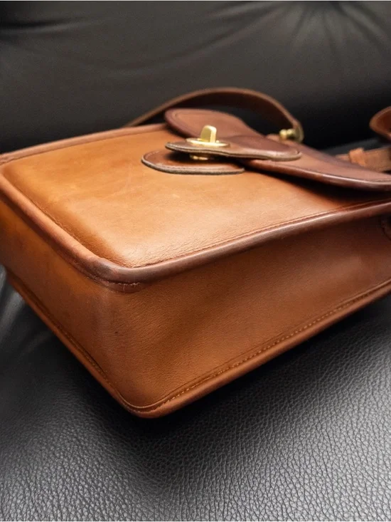 Vintage Coach 1992/93 Murphy Crossbody Bag in British Tan - Picture 8 of 14